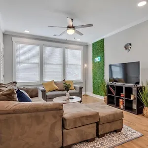 Modern Nations - Walkable - 5 Mi Downtown Holiday home Nashville