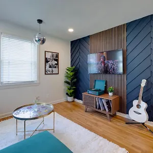 Taylor Swift Eras Inspired Home-10 Min To Broadway Holiday home Nashville